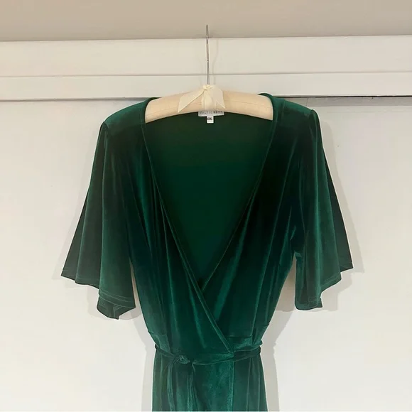 Baltic Born Women’s Meghan Velvet Wrap Maxi Dress in Emerald Green - Picture 2 of 4
